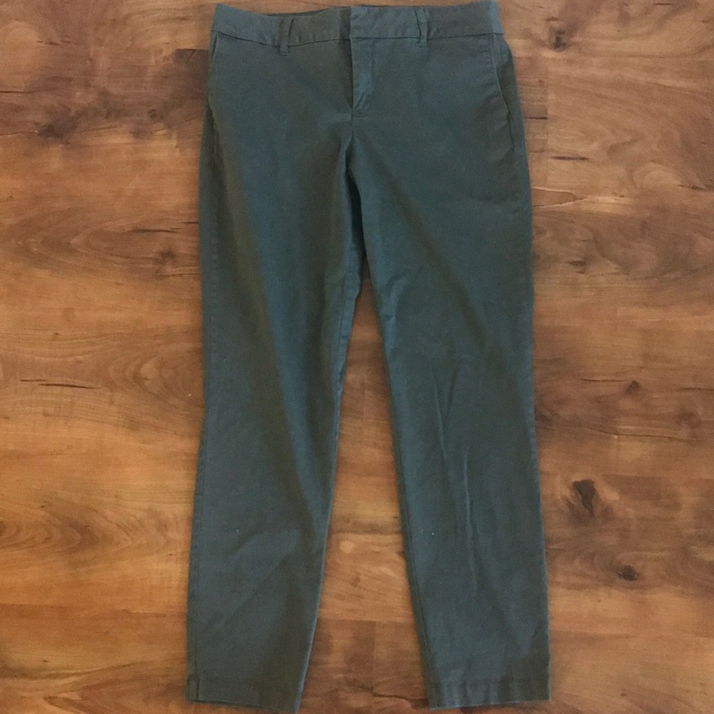 Kut from the Kloth Size 12 Skinny Trouser in green